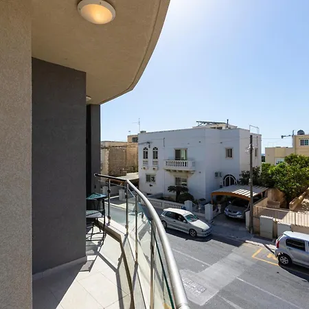 High-end With Comfy Bed & Super Wifi By 360 Estates * San Ġwann
